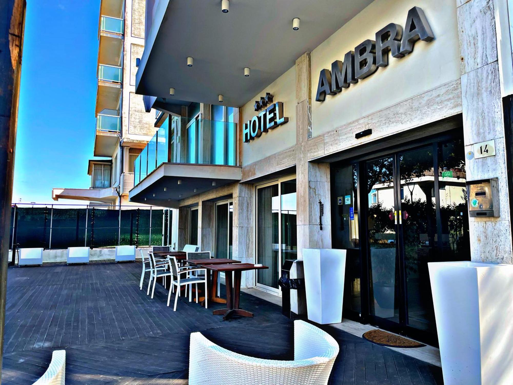Hotel Ambra Морской Милан Экстерьер фото