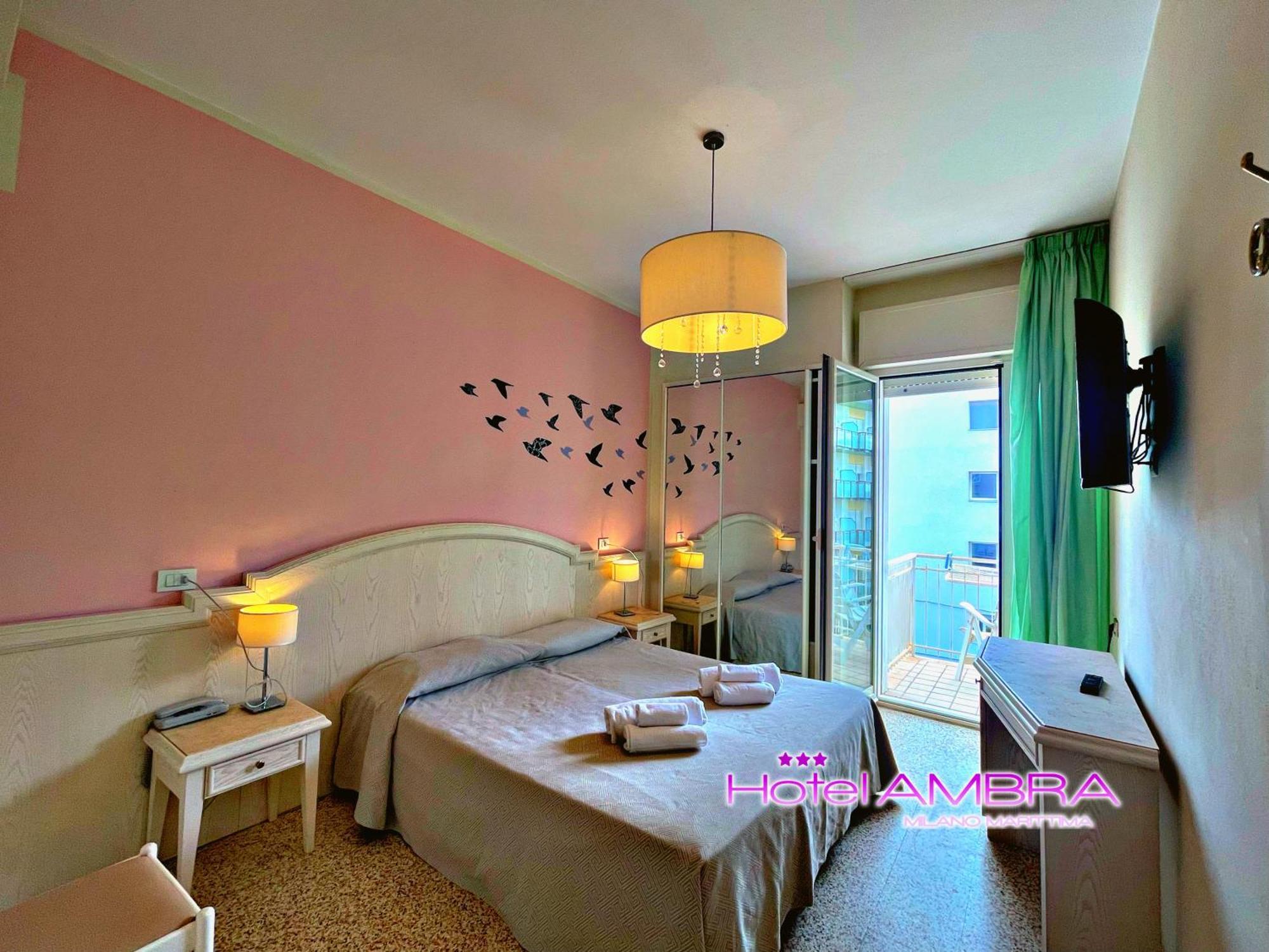 Hotel Ambra Морской Милан Экстерьер фото